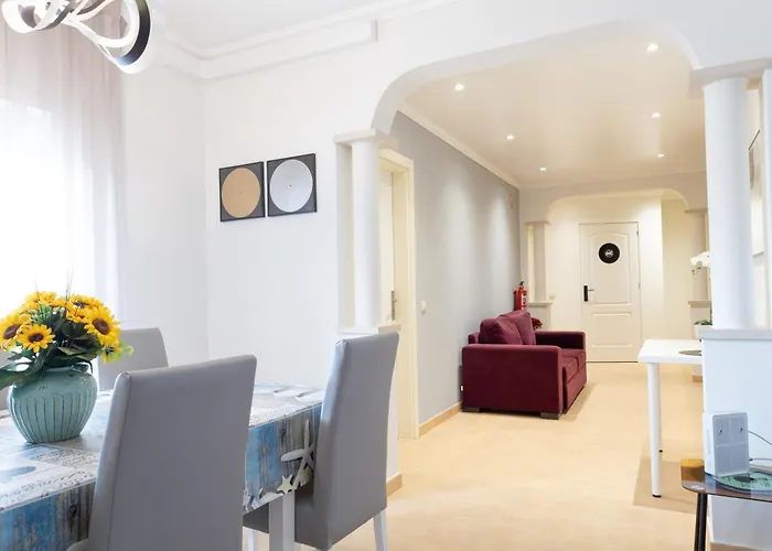 Vinyl Flat Bed & Breakfast - Rooms
